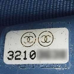 مملوكة مسبقًا حقيبة شانيل دينيم 19 كلاتش جديدة متوسطة