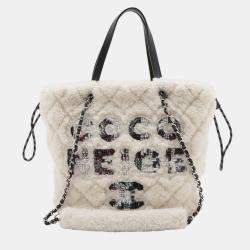 Pre Owned Chanel White Shearling Coco Neige Tote