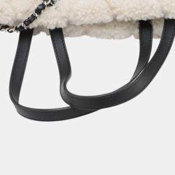 Pre Owned Chanel White Shearling Coco Neige Tote