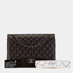 Pre Owned Chanel Black Maxi Classic Lambskin Double Flap