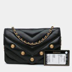 Pre Owned Chanel Black Chevron Lambskin Button Wallet On Chain