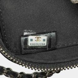 Pre Owned Chanel Black CC Quilted Patent Diamond Resin Clutch With Chain
