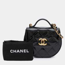 Pre Owned Chanel Black Mini CC Quilted Patent Leather Top Handle Clutch with Chain