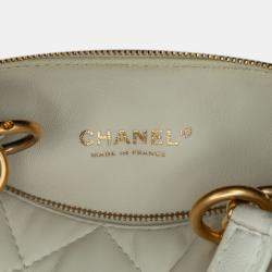 Pre Owned Chanel White Métiers d'Art CC Quilted Lambskin Box with Top Handle Bag