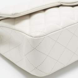 Pre Owned Chanel White Quilted Caviar Leather Medium Classic Double Flap Bag