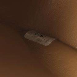 Pre Owned حقيبة كتف شانيل بسلسلة جلد بيج خياطة V