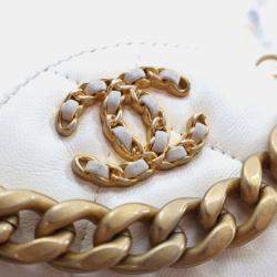 Pre Owned Chanel White Calfskin 19 Round Clutch With Chain