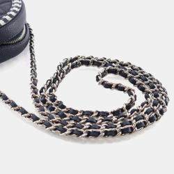 Pre Owned Chanel Blue/White Caviar Round Filigree Clutch With Chain