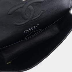 Pre Owned Chanel Medium Caviar Classic Double Flap Bag