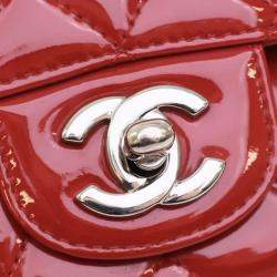 Pre Owned Chanel Medium Patent Classic Double Flap Bag