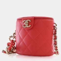 Pre Owned Chanel Coral Lambskin Resin Elegant Chain Vanity Case