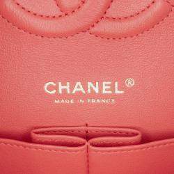 Pre Owned Chanel Red Medium Classic Chevron Lambskin Double Flap