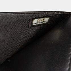Pre Owned Chanel Black Quilted Crackled Patent Calfskin Pearl Wallet On Chain