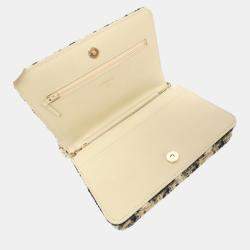 مملوكة مسبقًا Chanel Wallet Chain