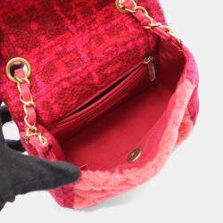 مملوكة مسبقًا Chanel Mini Matelasse Shoulder Bag  Fabric Boa  Pink