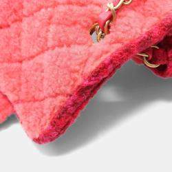 مملوكة مسبقًا Chanel Mini Matelasse Shoulder Bag  Fabric Boa  Pink