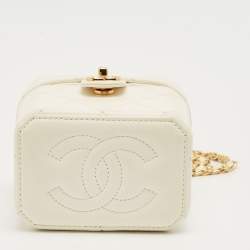 Pre Owned Chanel Off White Quilted Leather Vanity Clutch with Chain