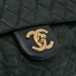 Pre Owned Chanel Black Quilted Calfskin Chic Quilt Flap
