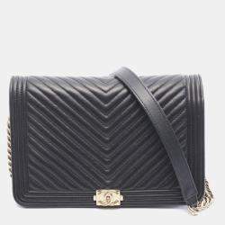 مملوكة مسبقًا حقيبة شانيل بوي جلد أسود كروس بودي
