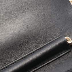 مملوكة مسبقًا حقيبة شانيل بوي جلد أسود كروس بودي