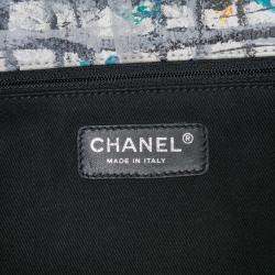 Pre Owned Chanel White Medium Calfskin Hand Painted Graffiti Flap