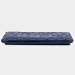 Pre Owned Chanel Blue Medium Quilted Lambskin O Case Clutch