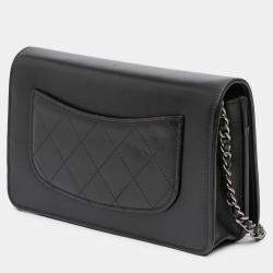 Pre Owned Chanel Black Calfskin Chain 20s Signe Wallet on Chain