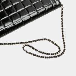 Pre Owned Chanel Black CC Chocolate Bar Patent Clutch on Chain
