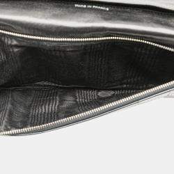 Pre Owned Chanel Black CC Chocolate Bar Patent Clutch on Chain