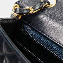 Pre Owned Chanel Navy Blue CC Quilted Lambskin Round Flap