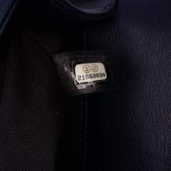 Pre Owned Chanel Black Navy Blue Bicolor Lambskin Boy Clutch