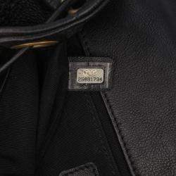 Pre Owned Chanel Black CC Chevron Lambskin Round Flap Satchel