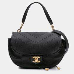 Pre Owned Chanel Black CC Chevron Lambskin Round Flap Satchel