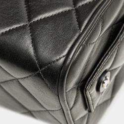 Pre Owned Chanel Black Quilted Lambskin Leather Box Bag