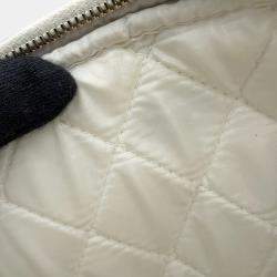 مملوكة مسبقًا Chanel Matelasse Pouch White Caviar Leather