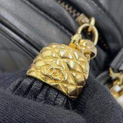 مملوكة مسبقًا حقيبة كتف شانيل سوداء جلدية مع شرابة وسلسلة ماتلاس لامبسكين