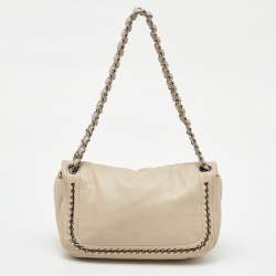 Pre Owned Chanel Cream Leather Luxe Ligne CC Accordion Flap Bag