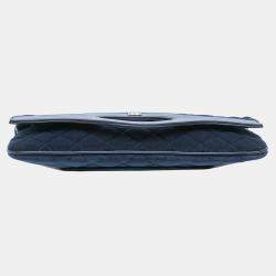 Pre Owned Chanel Navy Blue Quilted Velvet 31 Clutch