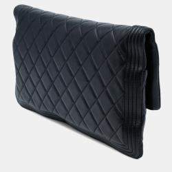 Pre Owned Chanel Black Quilted Lambskin Boy Foldover Clutch