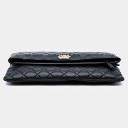 Pre Owned Chanel Black Quilted Lambskin Boy Foldover Clutch