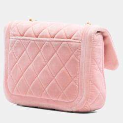 Pre Owned حقيبة شانيل صغيرة وردية من المخمل المبطن بإطار مزدوج وقلاب