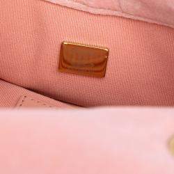 Pre Owned حقيبة شانيل صغيرة وردية من المخمل المبطن بإطار مزدوج وقلاب