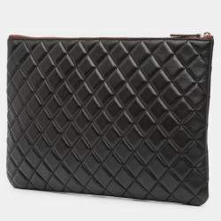 Pre Owned Chanel Black Large Quilted Lambskin O Case Clutch
