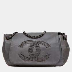 Pre Owned Chanel Grey Lambskin Studded CC Accordion Flap
