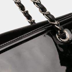 Pre Owned Chanel Black Small Patent Lipstick Tote