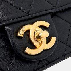 Pre Owned Chanel Black Leather pearl chain shoulder bag