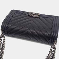 Pre Owned Chanel Black Leather Caviar Chevron Boy Bag Medium