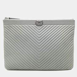 Pre Owned Chanel Grey Leather Chevron Boy Clutch New Medium