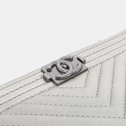 Pre Owned Chanel Grey Leather Chevron Boy Clutch New Medium
