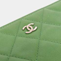 Pre Owned Chanel Green Leather clutch